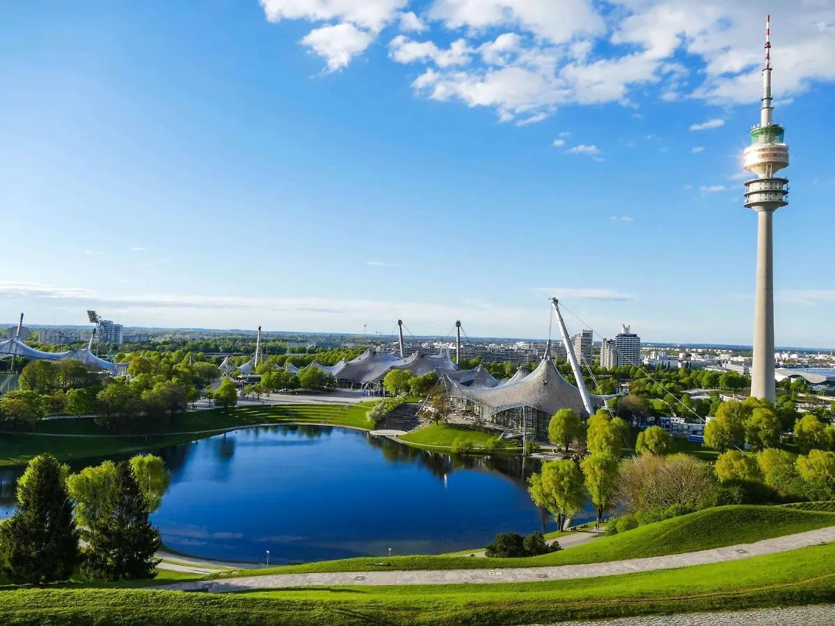 Elaya Hotel Munich City 4*,